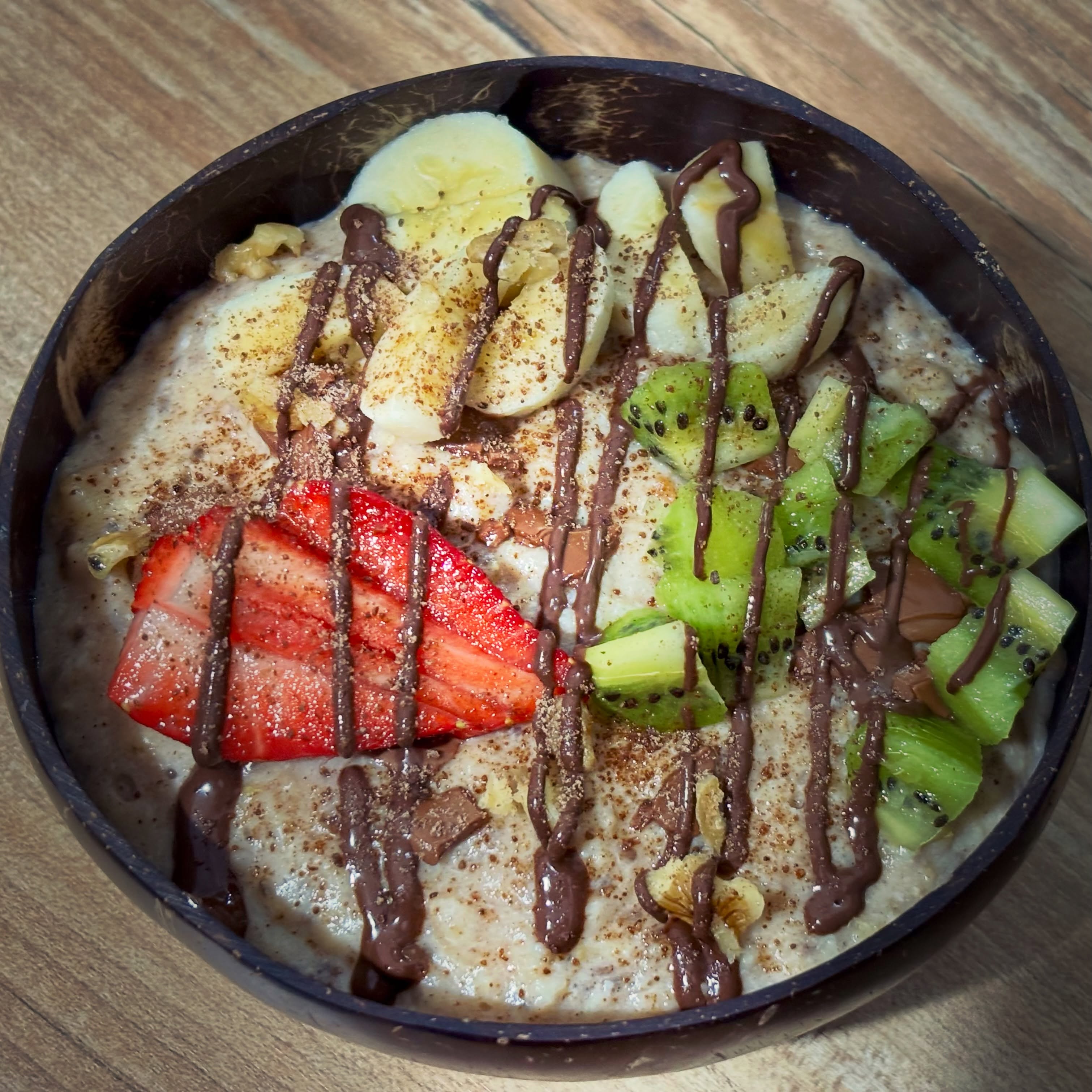 Mic dejun: terci cald de ovaz cu albus, proteina, scortisoara, fructe si ciocolata 

#zicemami #highprotein #healthyeating #oatmeal #porridge
