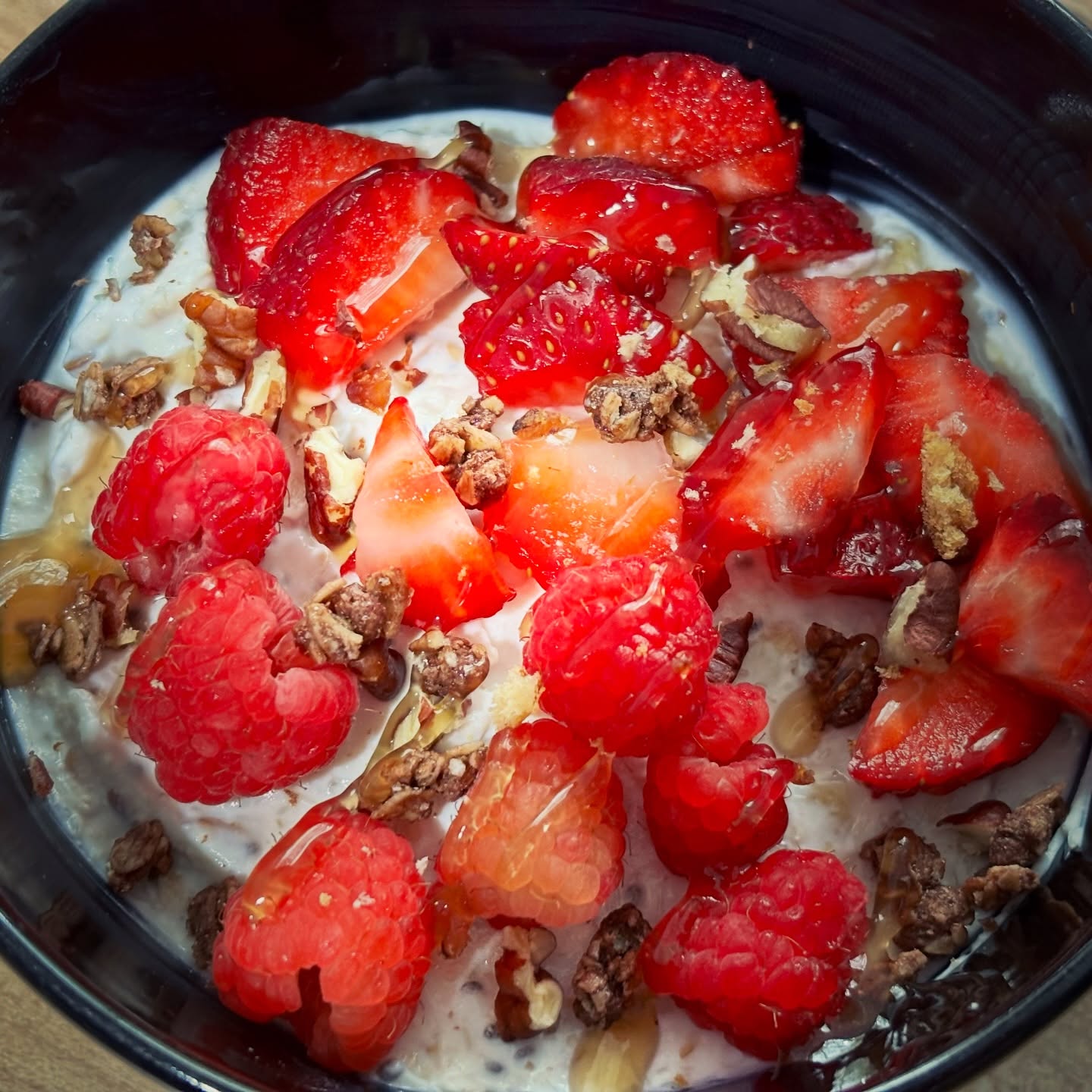 #yoghurtbowl #zicemami #strawberryandraspberry #healthyeating #highprotein