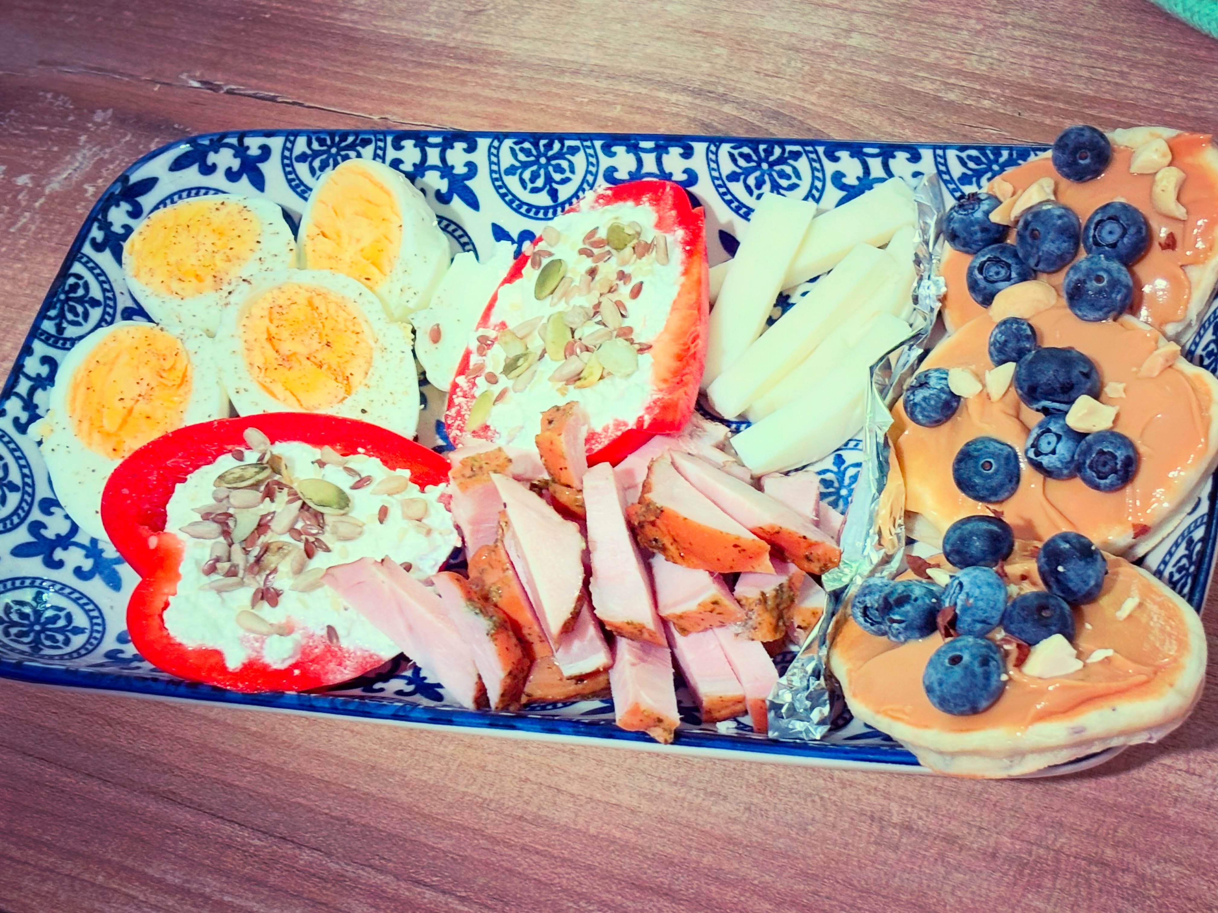 Tot mic dejun, dar pentru sotul meu ♥️

#breakfast #highproteindiet #micdejun #breakfastforhim